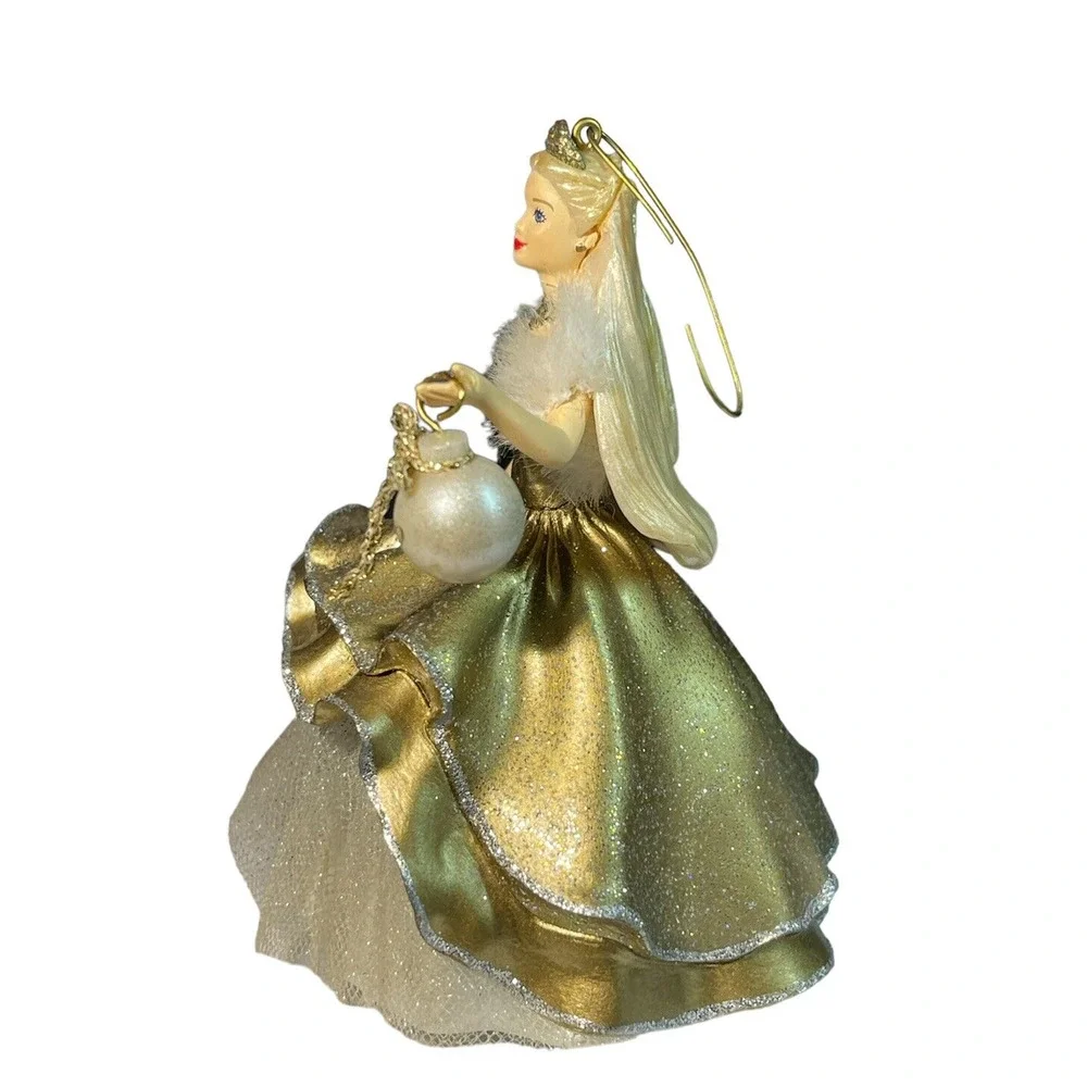 Hallmark 2000 CELEBRATION BARBIE Special Edition Keepsake Ornament #1 in Series